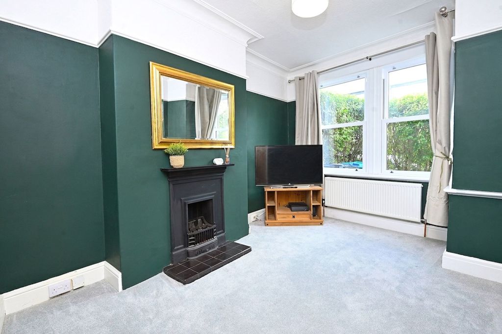 Property photo 2 of 16