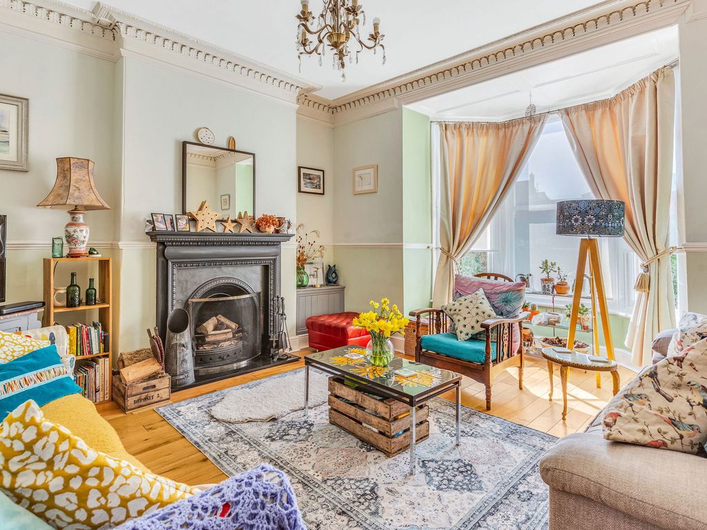 Property photo 2 of 29