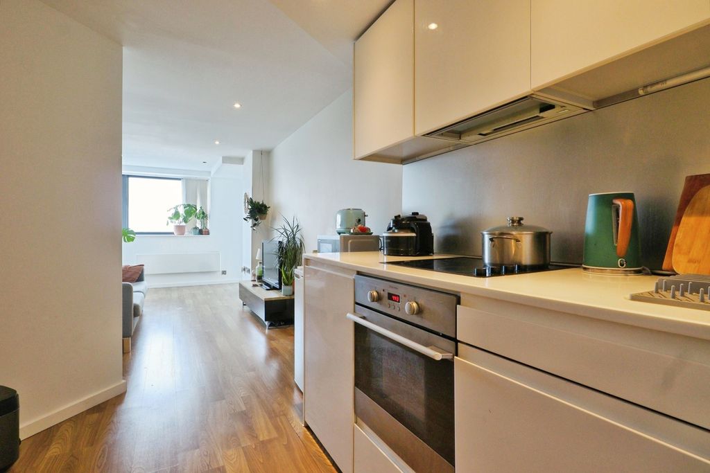 Property photo 2 of 15 Kitchen