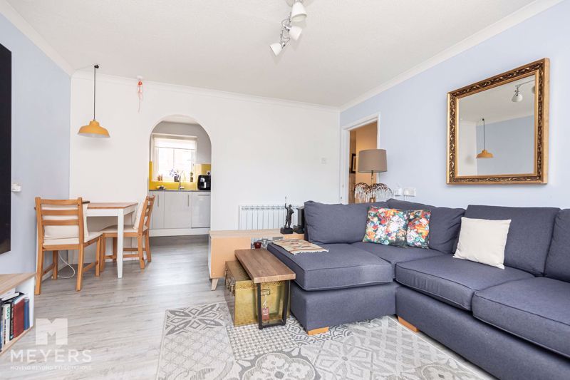 Property photo 1 of 16 Photo 10