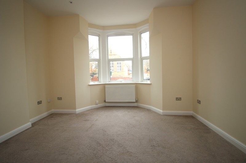 Property photo 3 of 6 Lounge Area