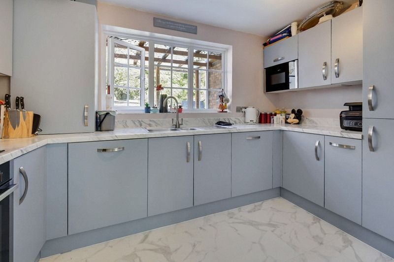 Property photo 2 of 9 4685662