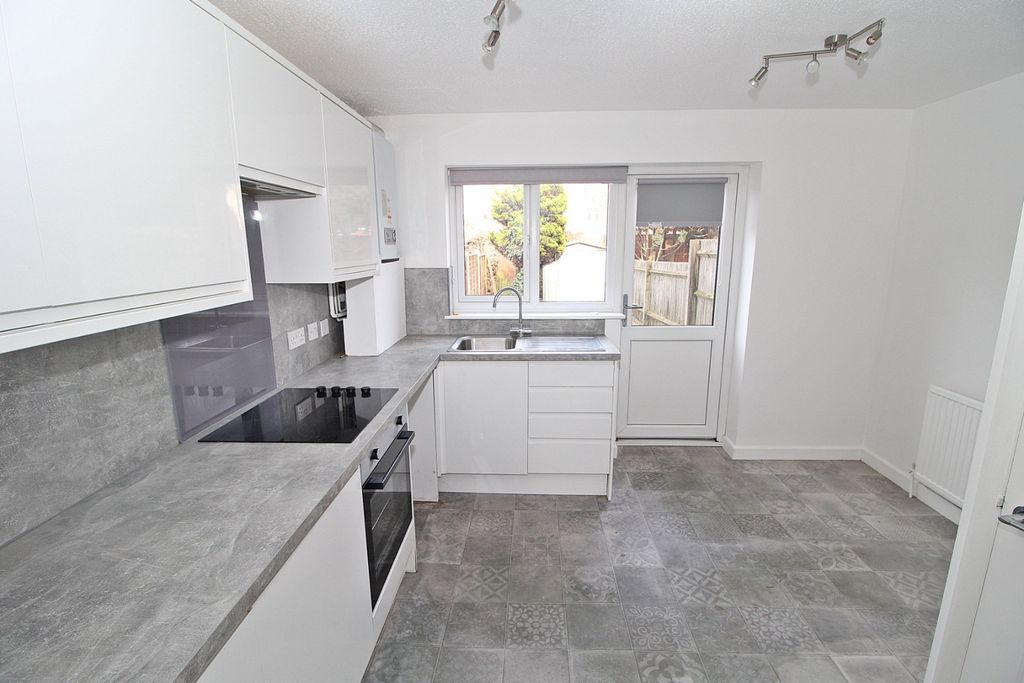 Property photo 3 of 10 4762713