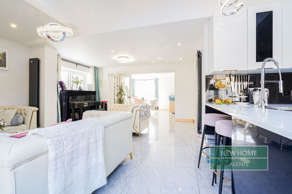 Property photo 3 of 28 Photo 22