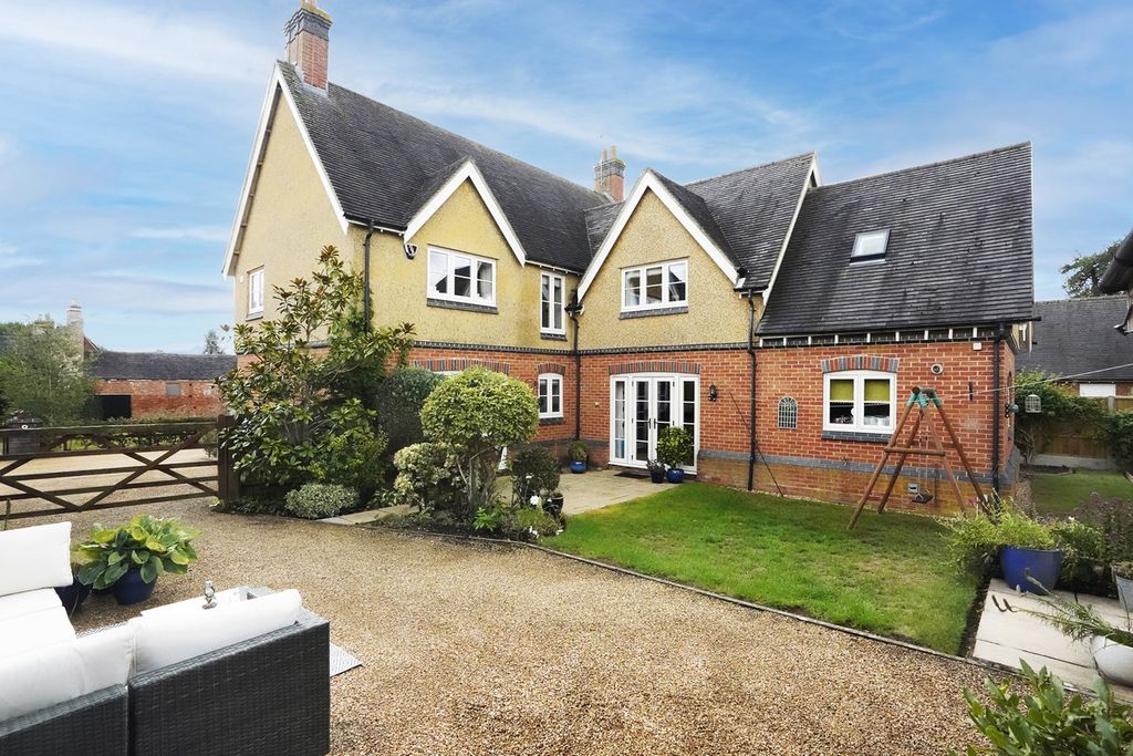 Property photo 2 of 30