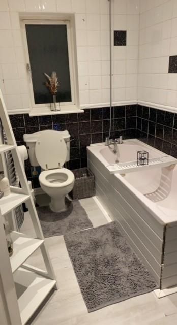 Property photo 1 of 1 Approachentrance Porchloungekitchen/Dinerstairwaybedroom 1Bedroom 2Bathroomgarden