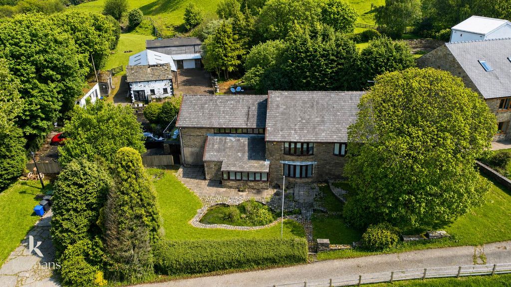 Property photo 1 of 93