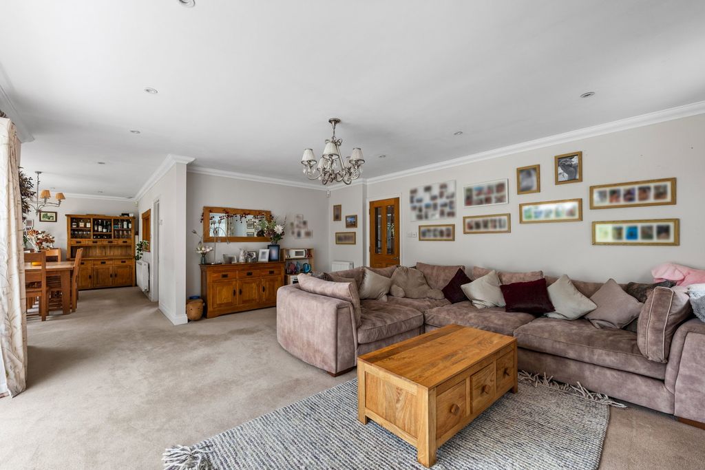 Property photo 3 of 29