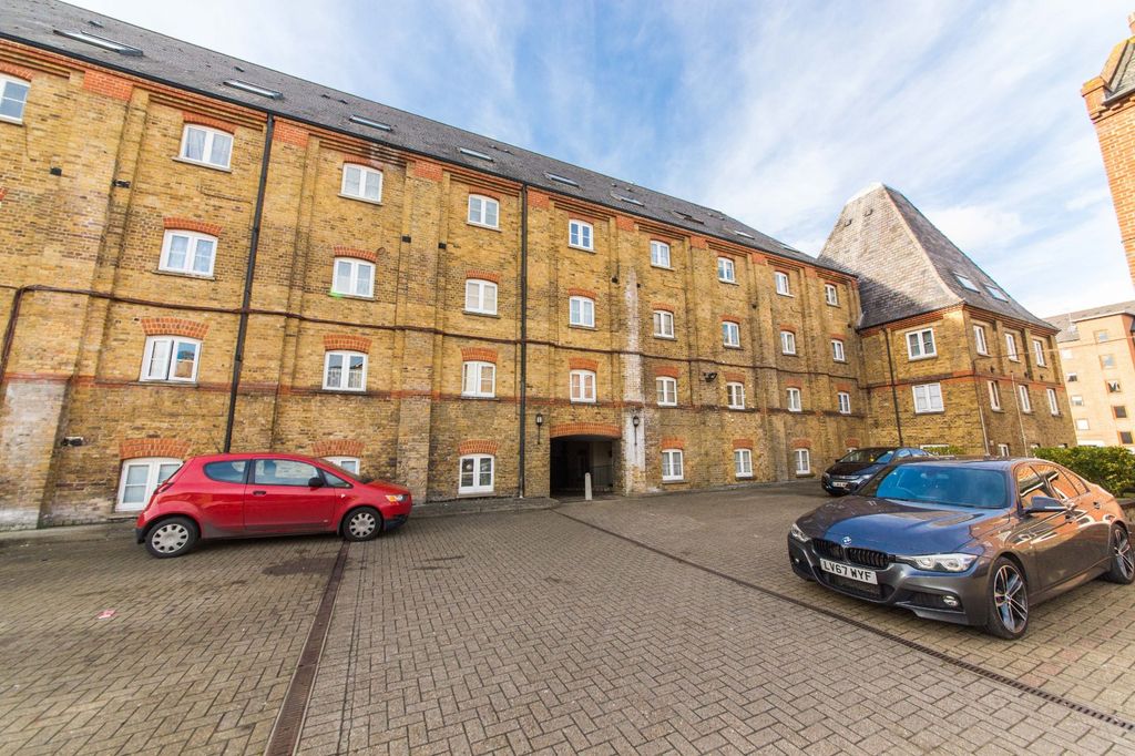 Property photo 1 of 11 Picture No. 18