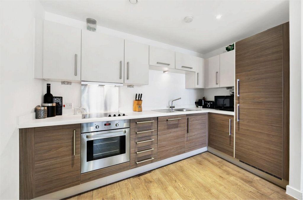 Property photo 2 of 11 Photo 2