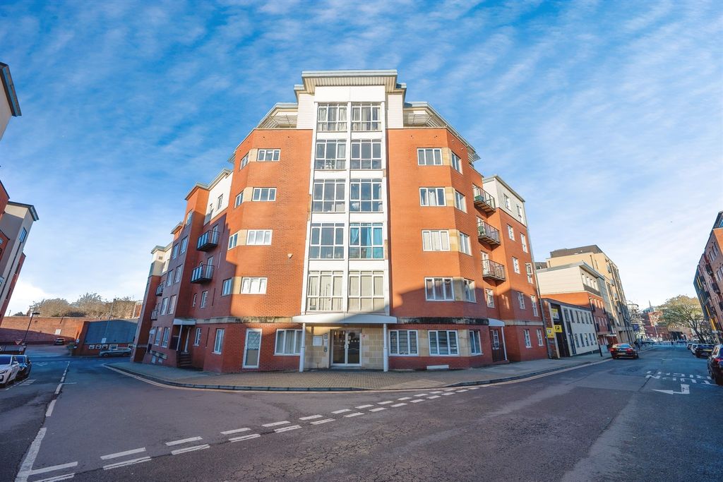 Property photo 1 of 14