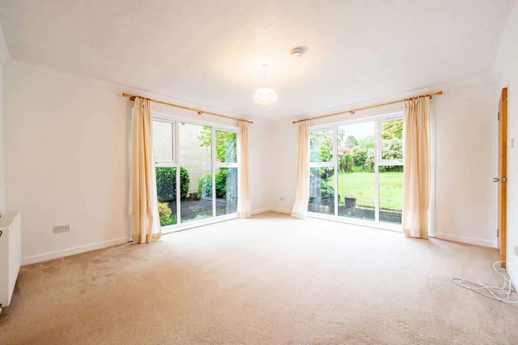 Property photo 2 of 23