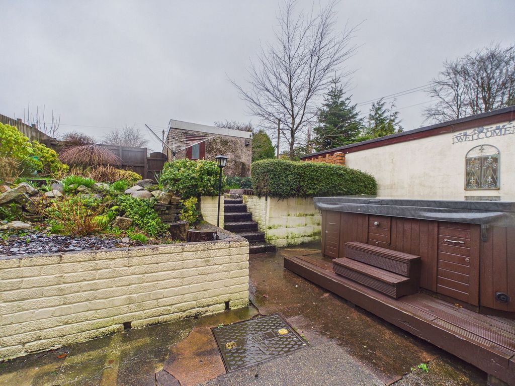 Property photo 2 of 45
