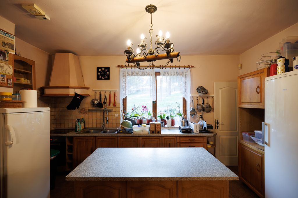 Property photo 2 of 14