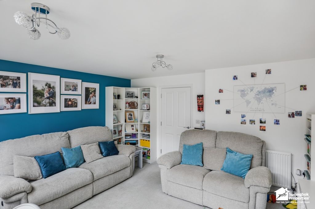 Property photo 3 of 18 2
