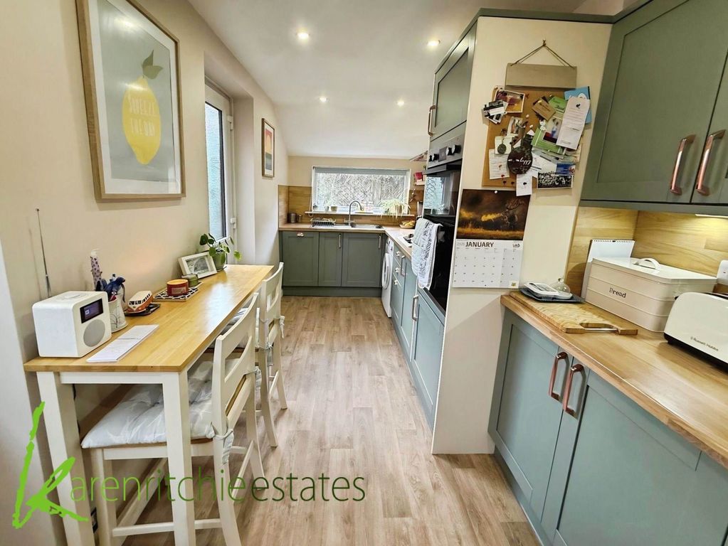 Property photo 3 of 21