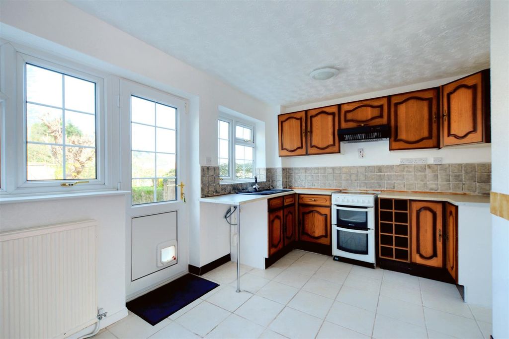 Property photo 2 of 19 Kitchen Diner_1.Jpeg