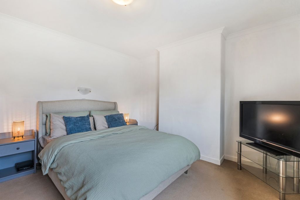 Additional image 6 of 2 bed flat for saleAlbert Avenue, Grangemouth FK3