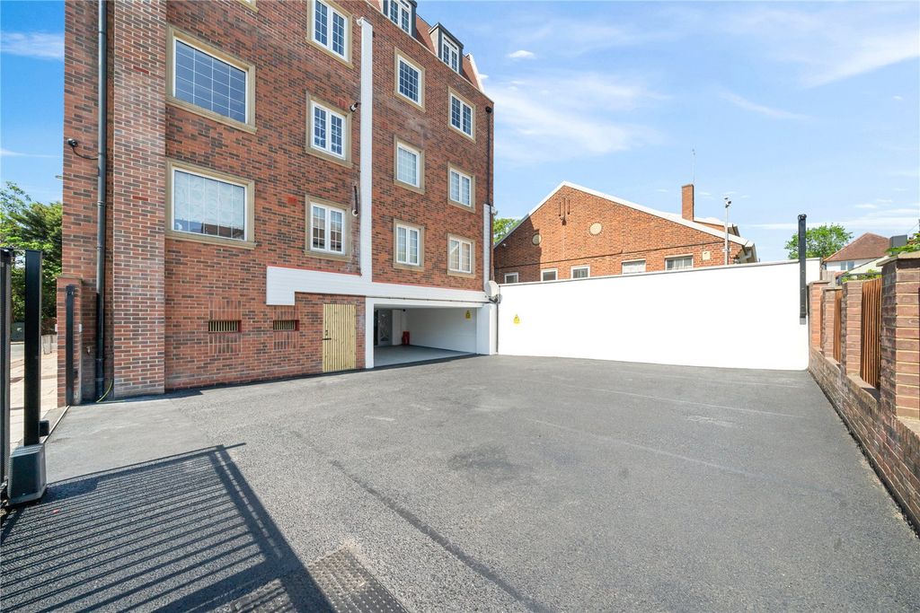 Property photo 1 of 15 Picture No. 05