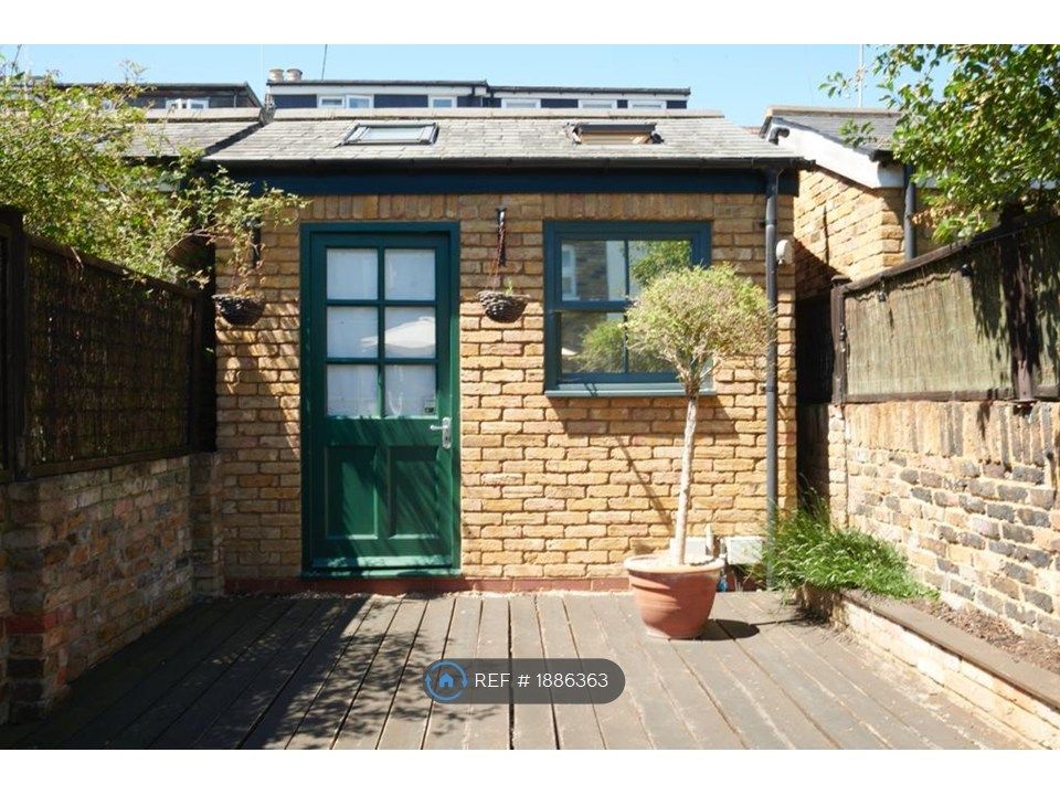 Property photo 2 of 11 Garden Office