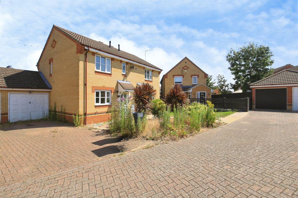 Property photo 1 of 11