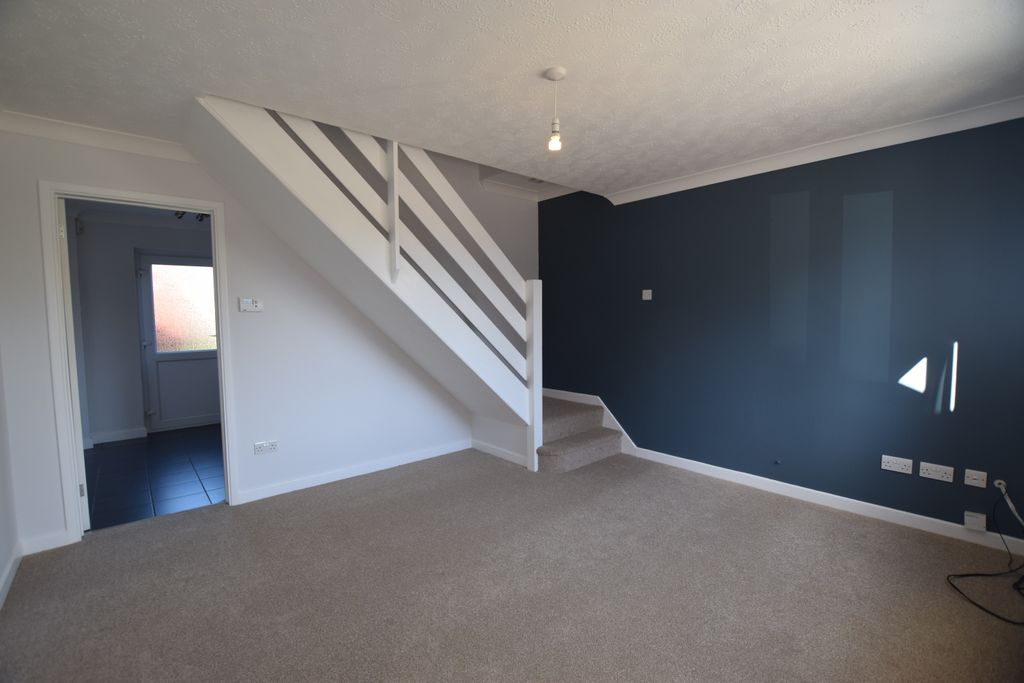 Property photo 2 of 10 Photo 02