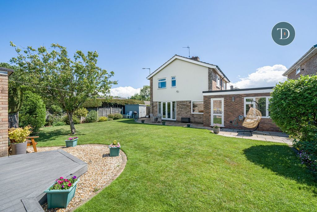 Property photo 2 of 36