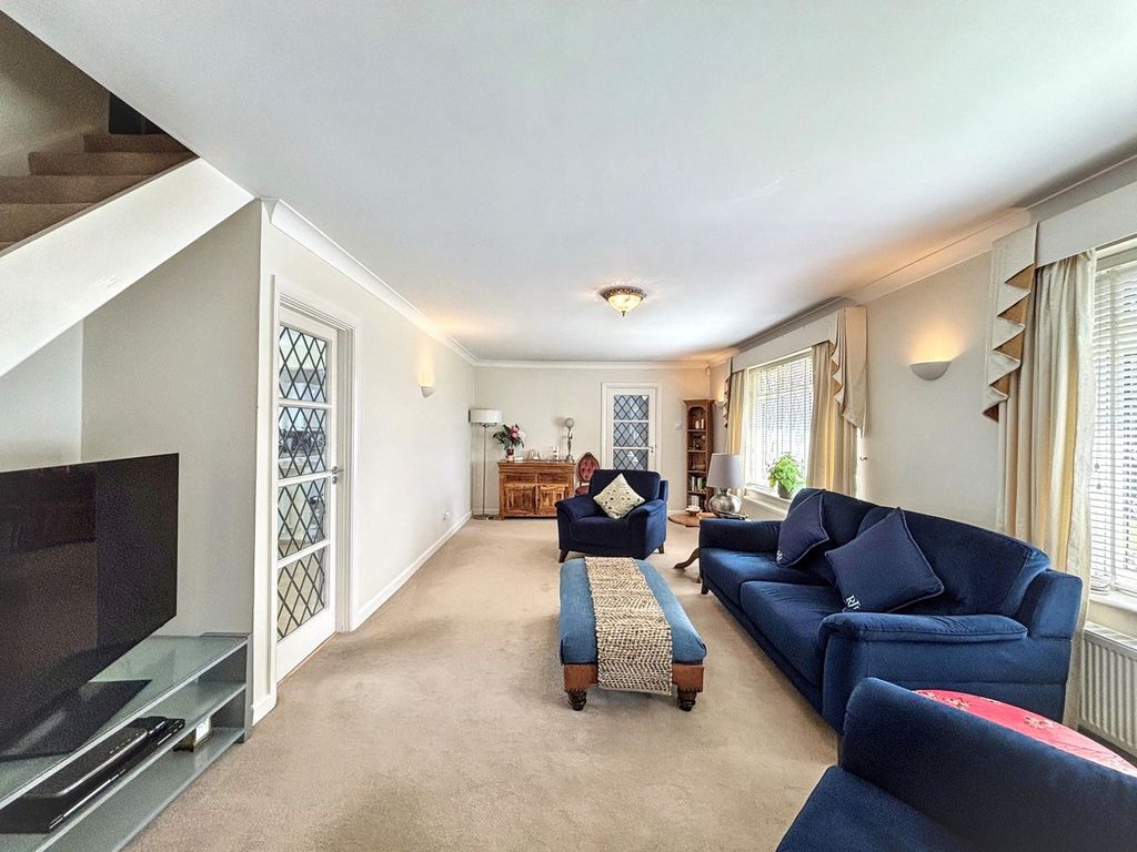 Property photo 2 of 23