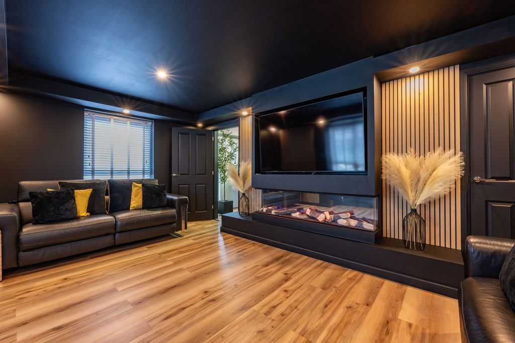 Property photo 3 of 31