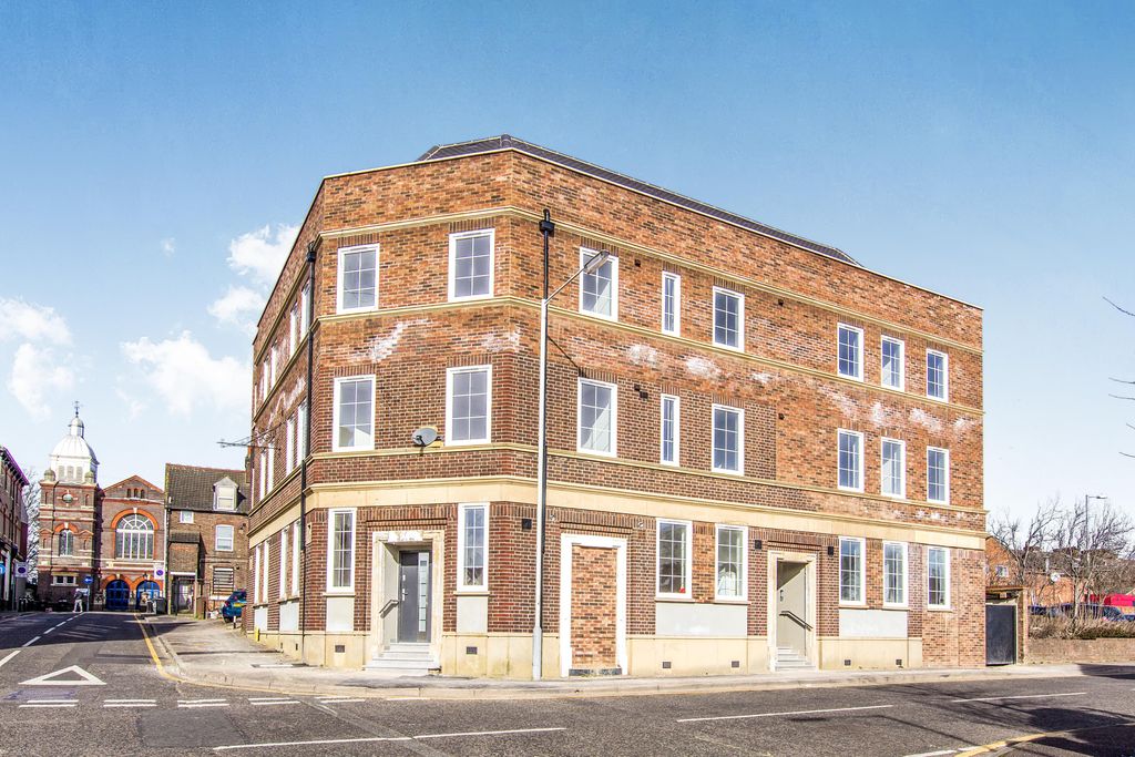 Property photo 1 of 6