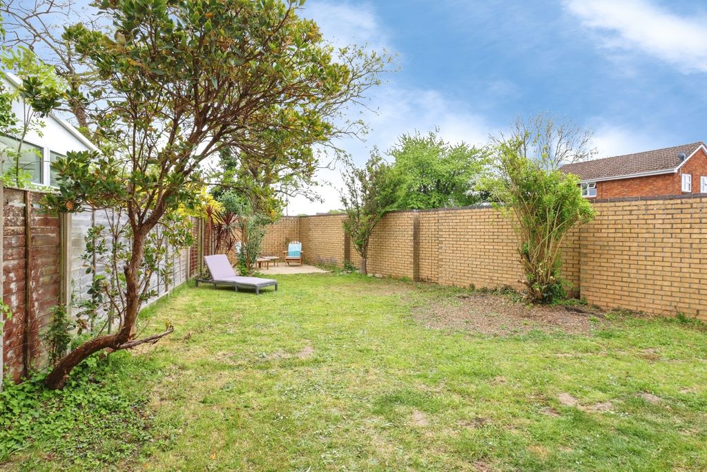 Property photo 2 of 18 Pbox-Img.Jpg