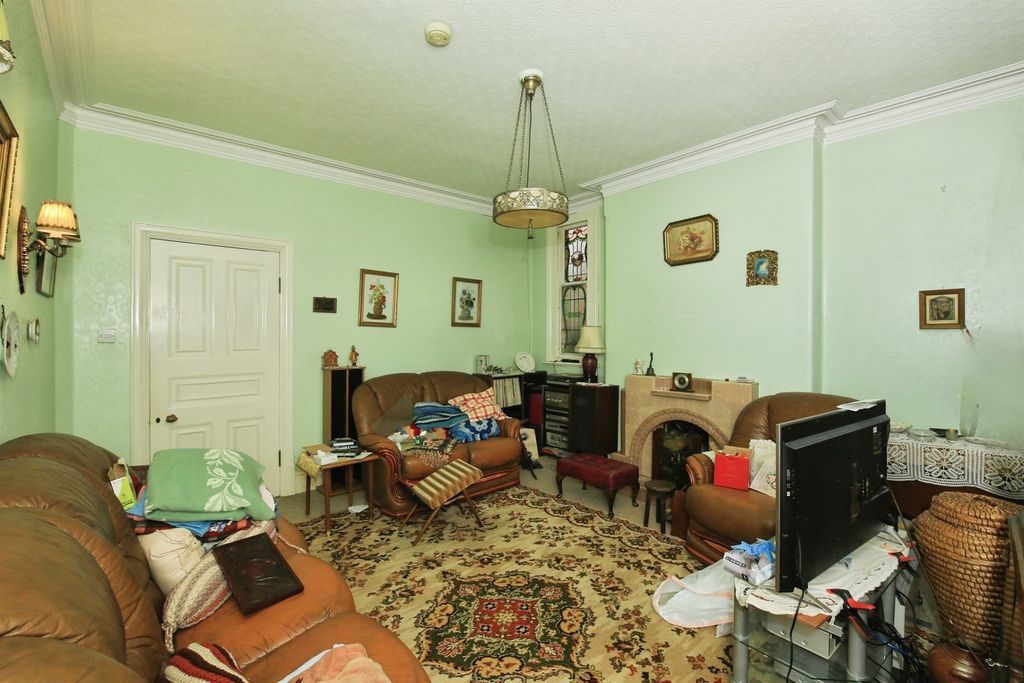 Property photo 2 of 17