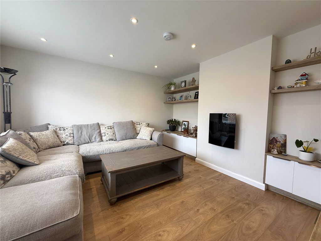 Property photo 3 of 19 Picture No. 08