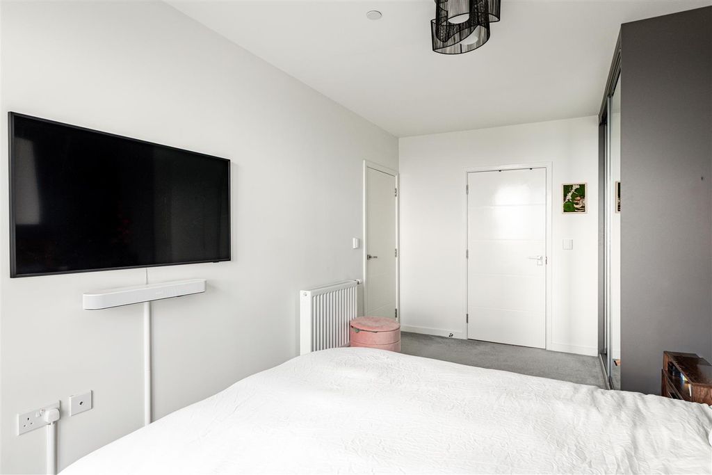 Property photo 1 of 25 Baronet House-17.Jpg