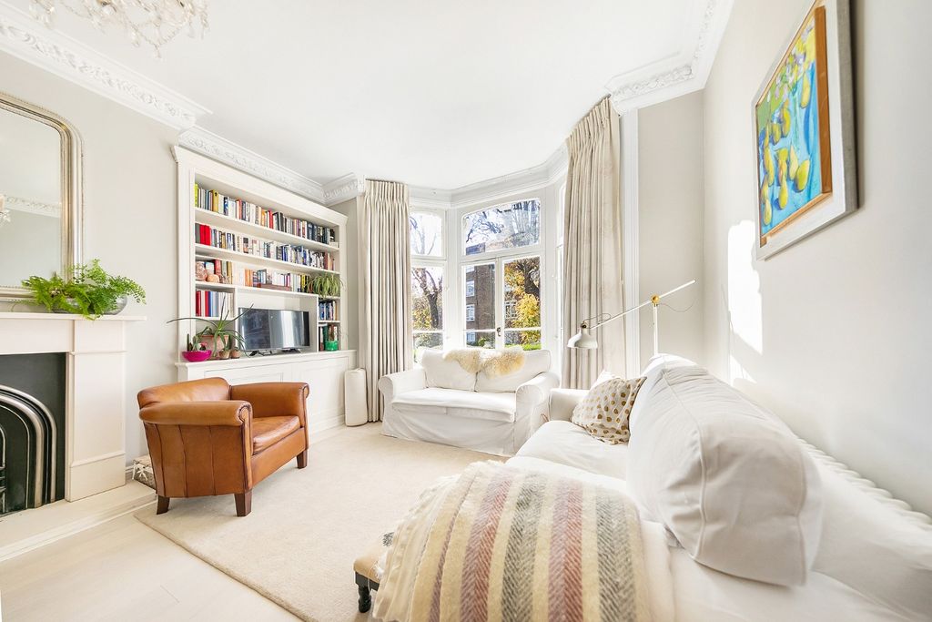 Property photo 3 of 11 5294652