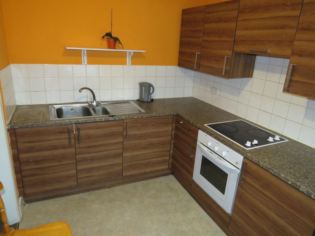 Property photo 3 of 5 Kitchen