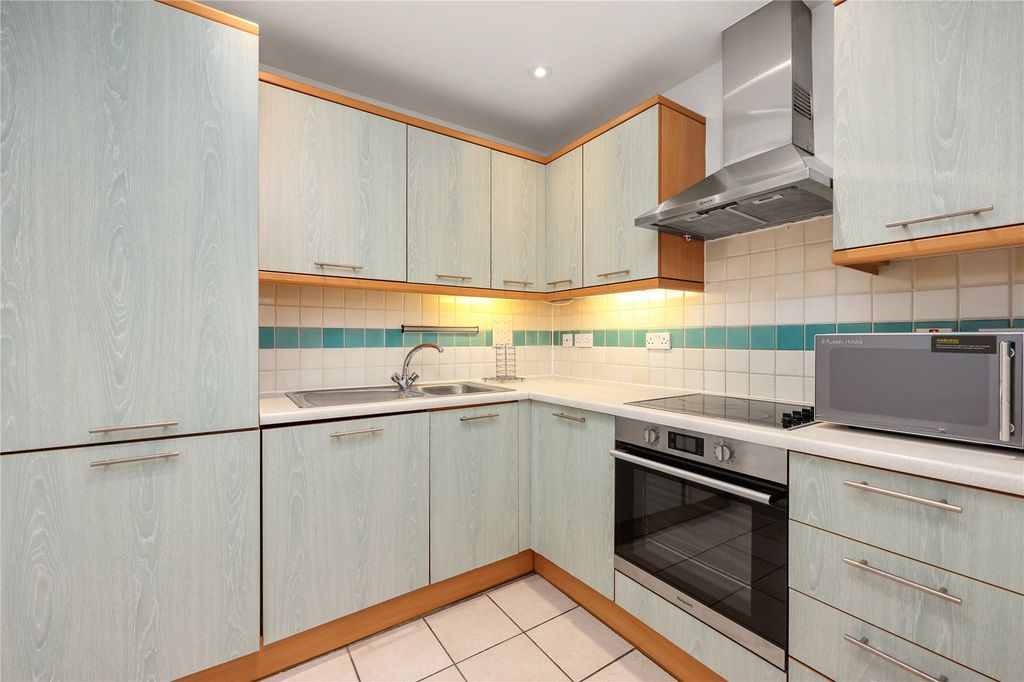 Property photo 3 of 9 Picture No. 48