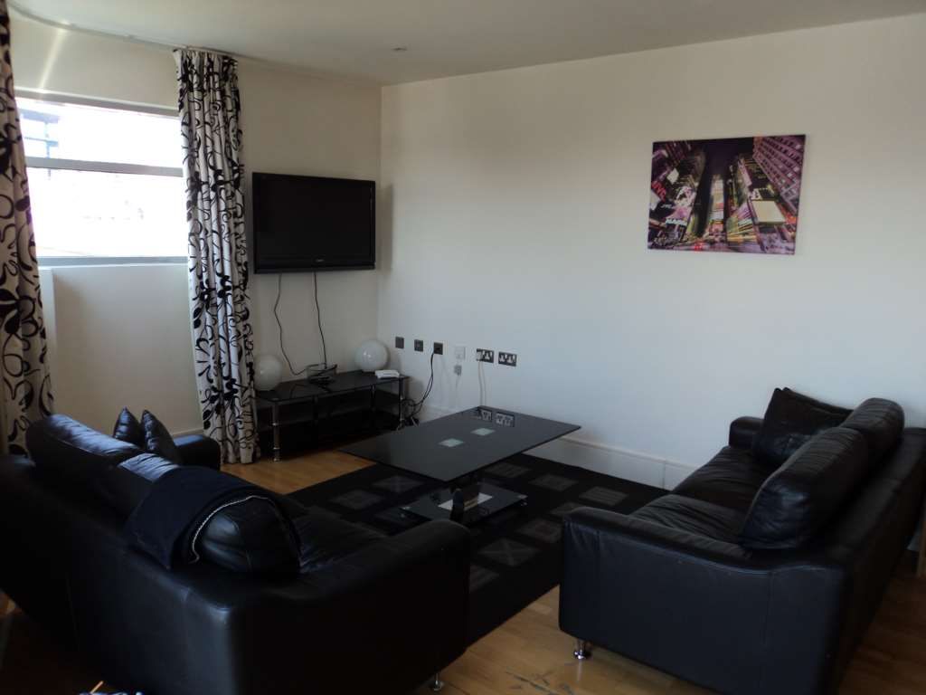 Property photo 3 of 10
