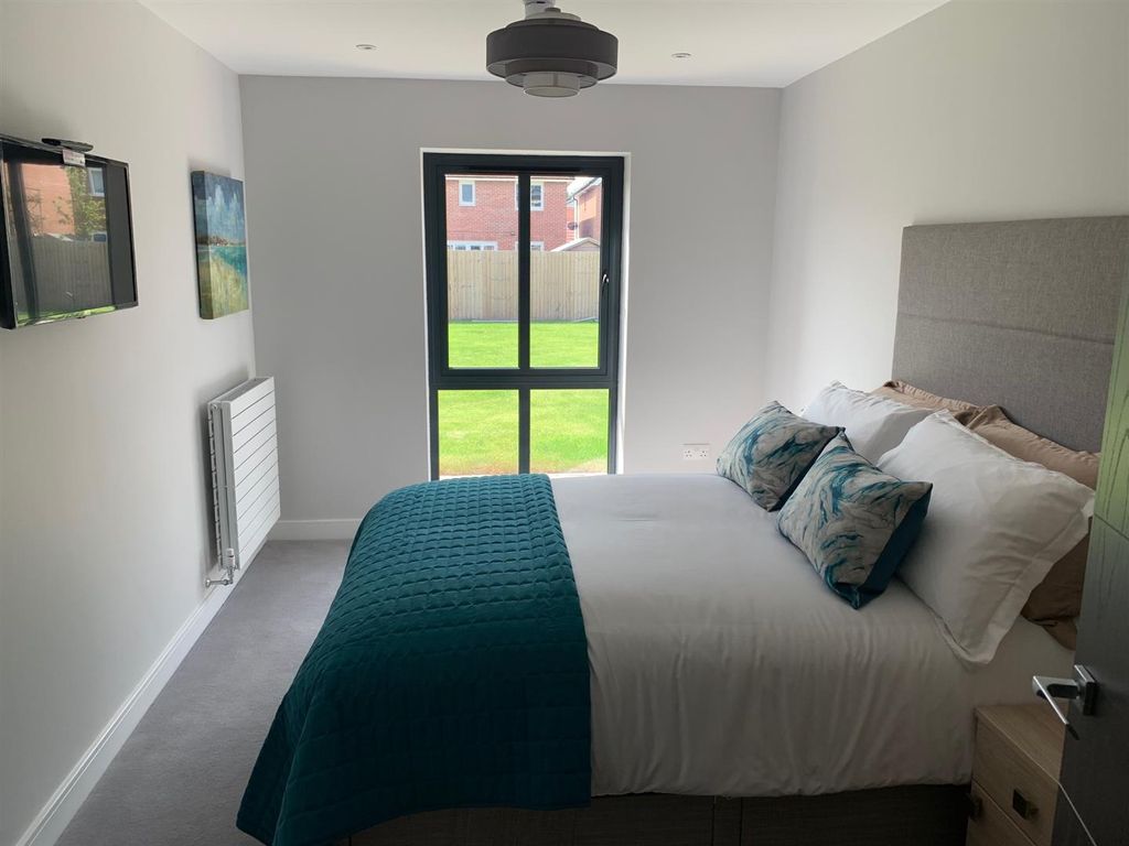 Additional image 8 of 8 bed flat for saleClifton View, Green Lane, Clifton, York YO30