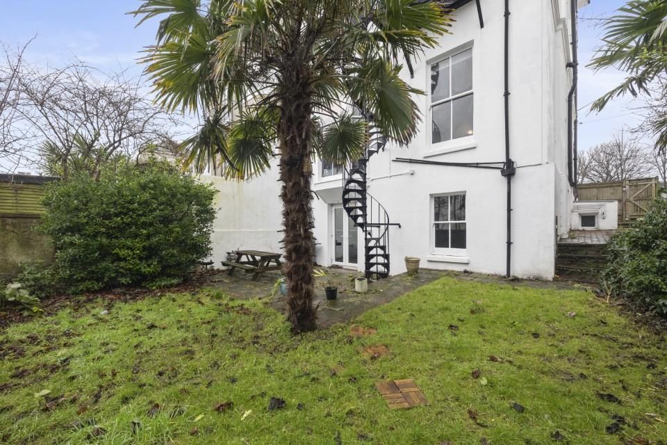 Property photo 2 of 13 Dyke Road, 28 Basement Flat-022.Jpg