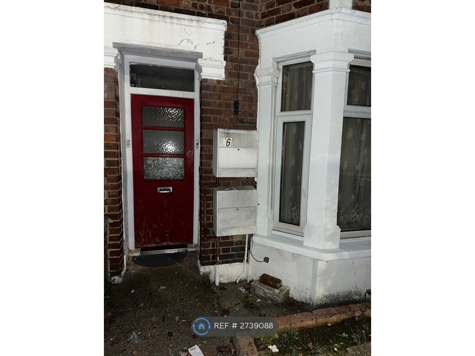 Property photo 2 of 9