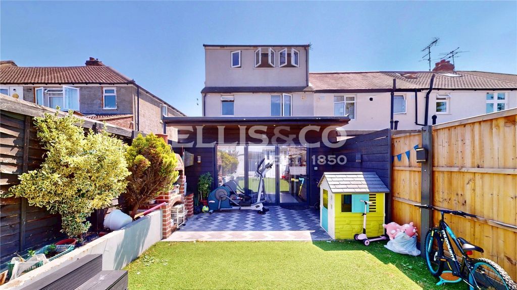 Property photo 1 of 28 Picture No. 13