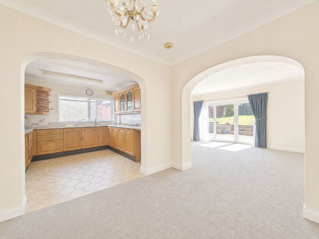 Property photo 1 of 18 Dining Room