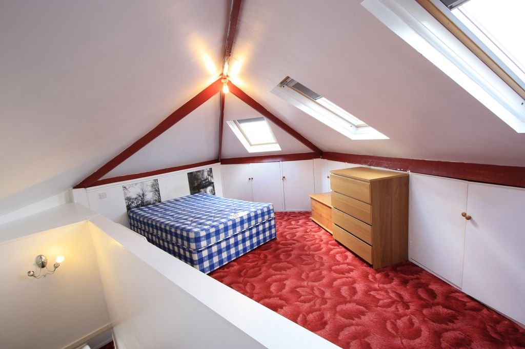 Property photo 1 of 5