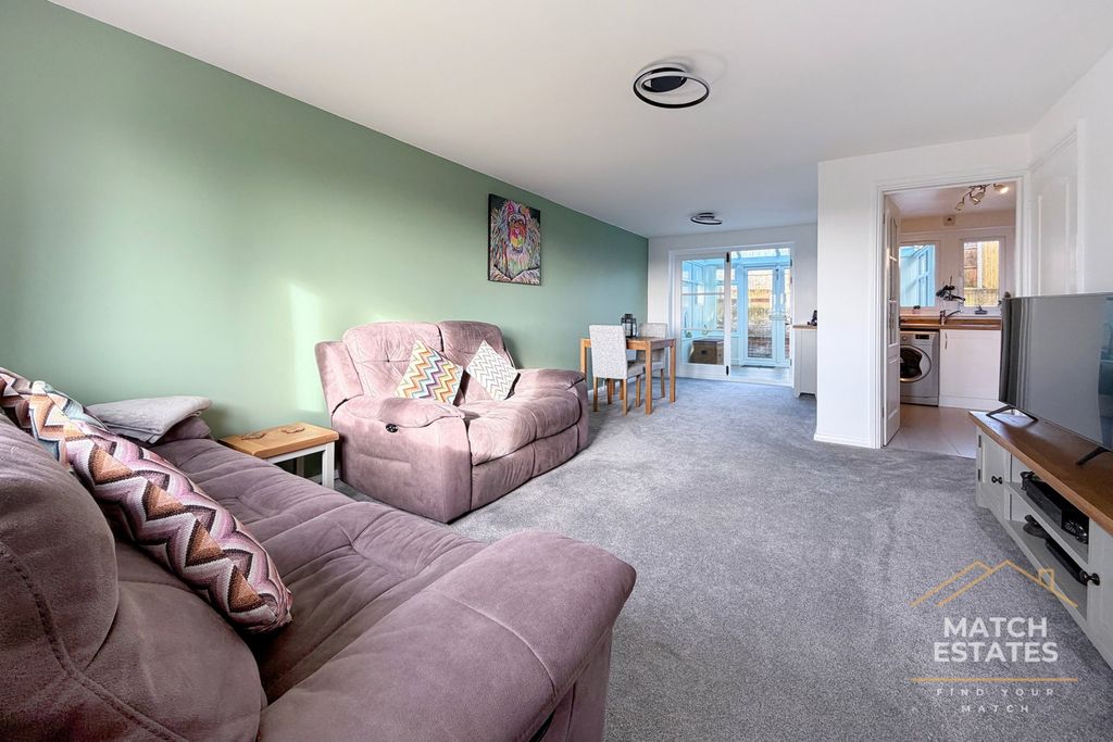 Property photo 2 of 12