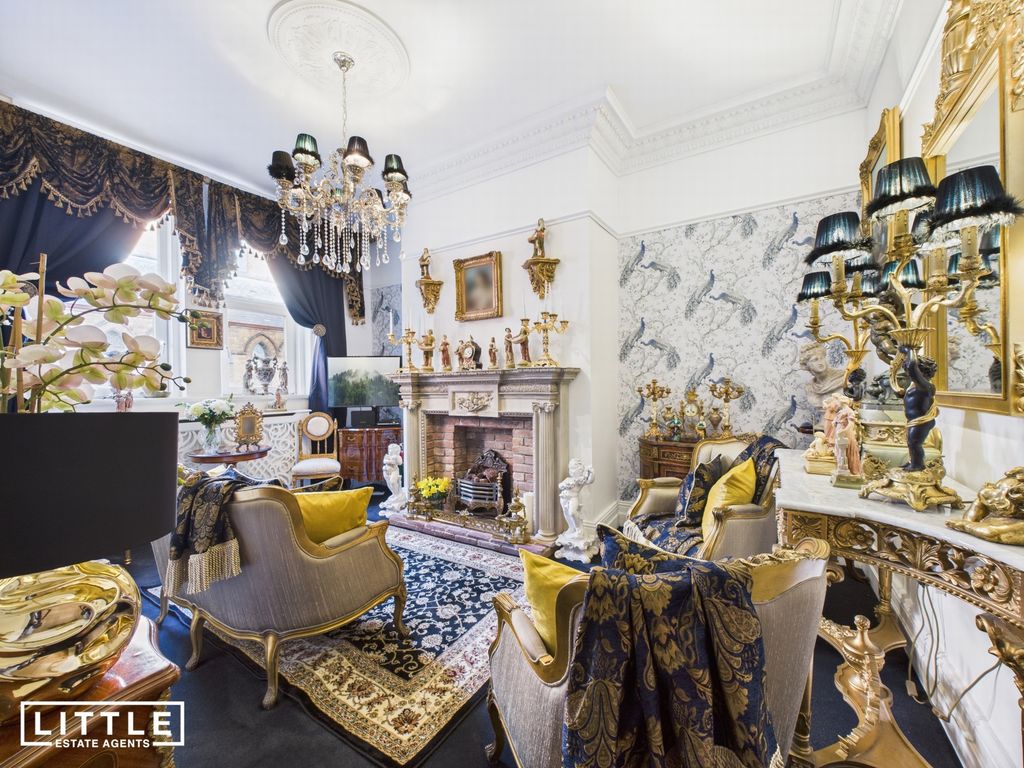 Property photo 2 of 28 Photo 3