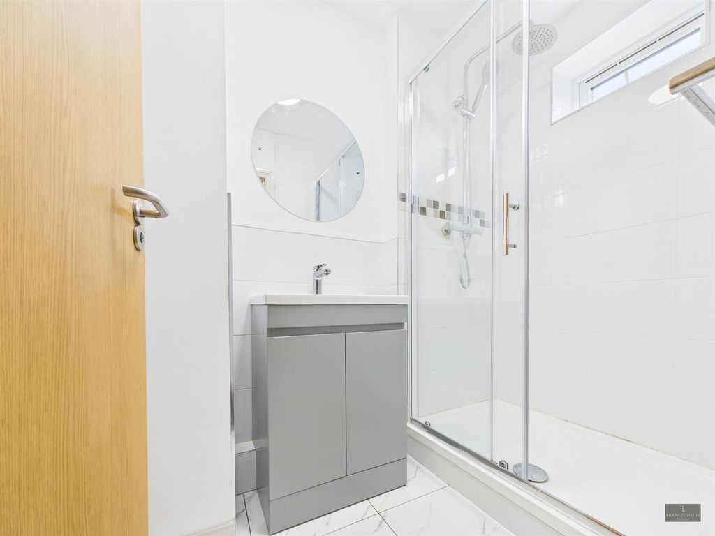 Property photo 2 of 12 Cam02887G0-Pr0515-Still003.Jpg