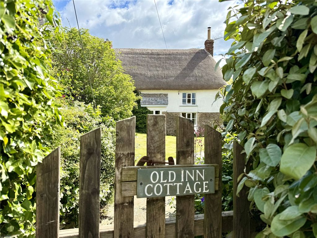 Property photo 1 of 25 Entrance