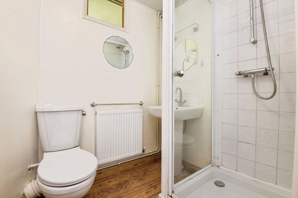 Property photo 2 of 17 Photo