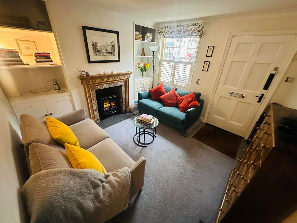 Property photo 3 of 23